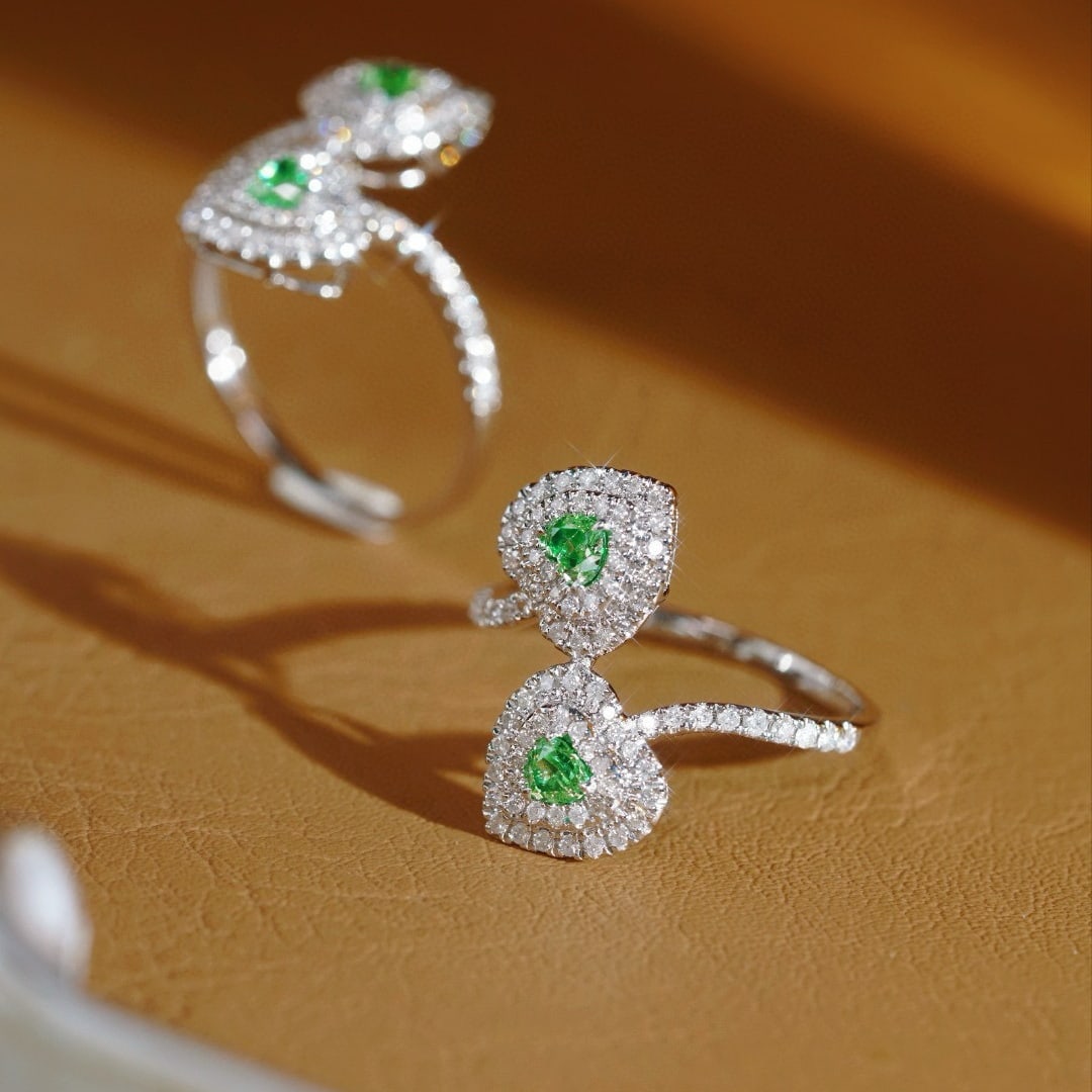 14k Gold 0.80 Ctw Natural Green Diamond & Diamond Ring - 4