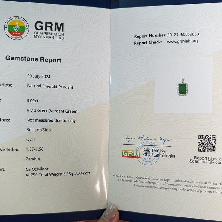 14k Gold 3.44 Ctw Vivid Green Natural Emerald & Diamond Necklace - 5