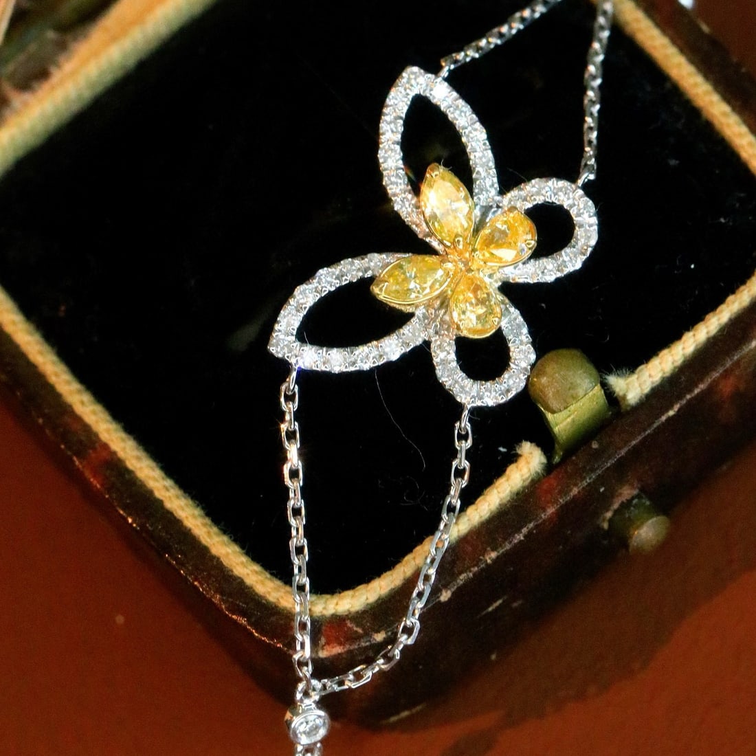 14k Gold 0.75 Ct Natural Color Diamond & Butterfly Necklace - 5