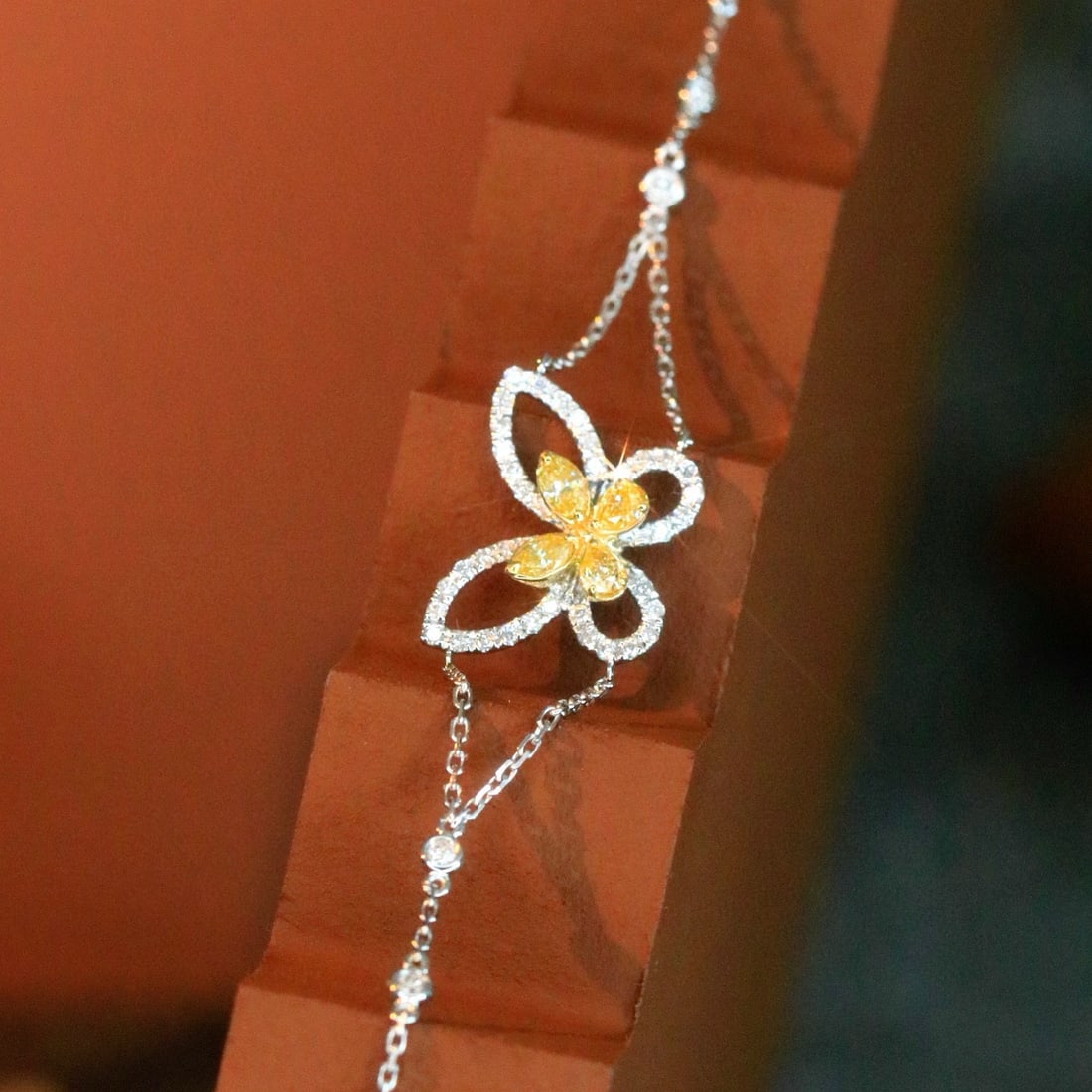 14k Gold 0.75 Ct Natural Color Diamond & Butterfly Necklace - 8