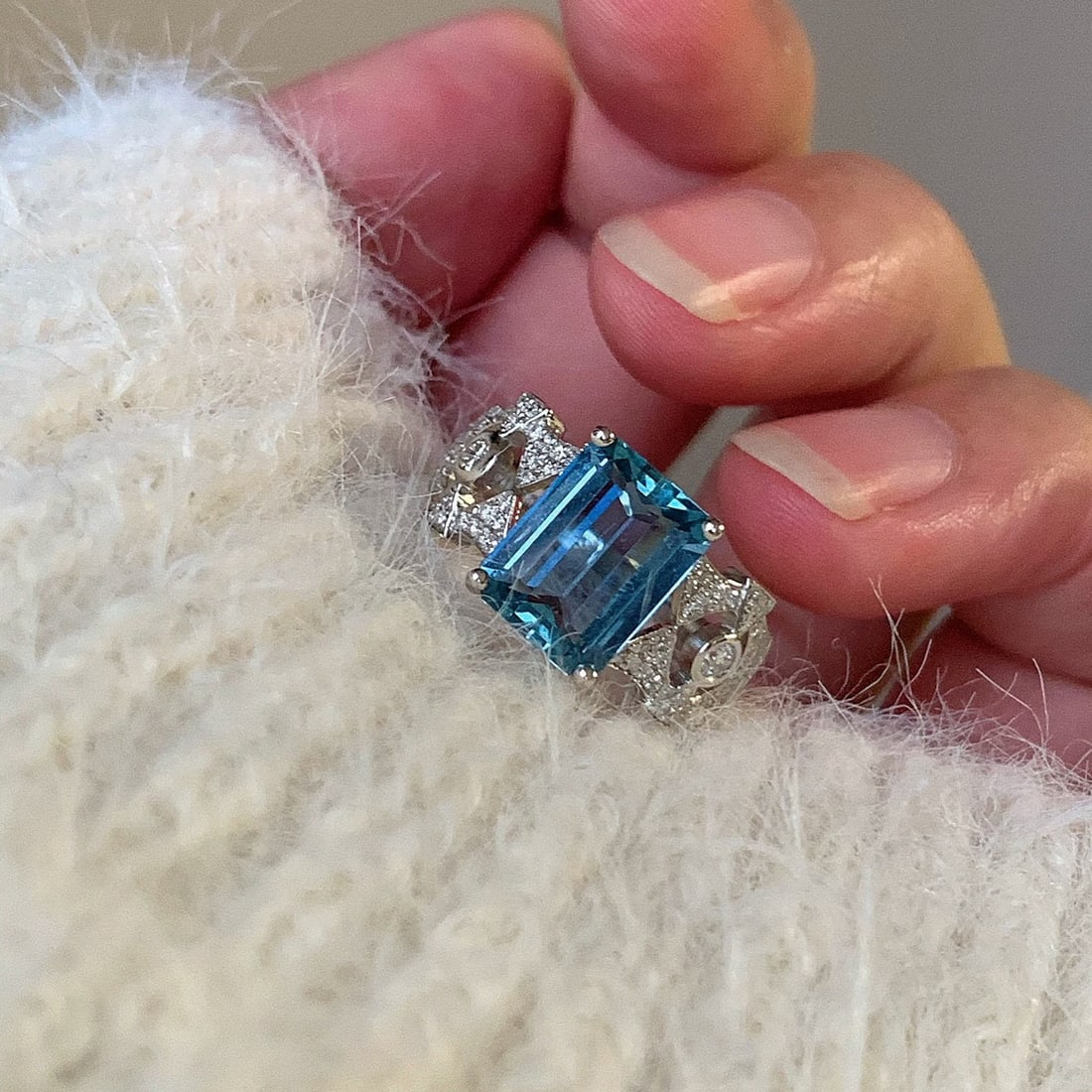 14k Gold 2.43 Ct Natural Aquamarine & Diamond Ring - 2