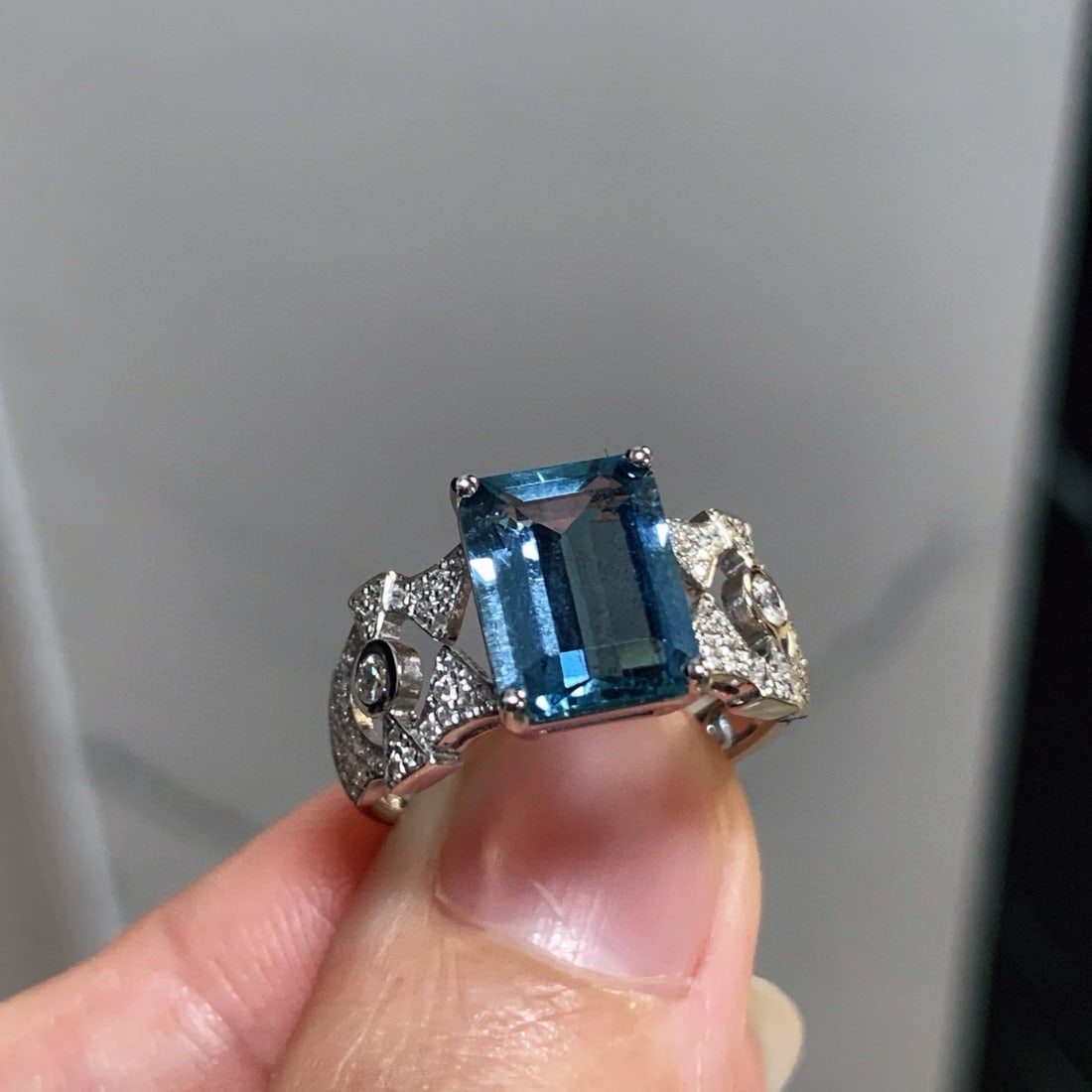 14k Gold 2.43 Ct Natural Aquamarine & Diamond Ring - 4