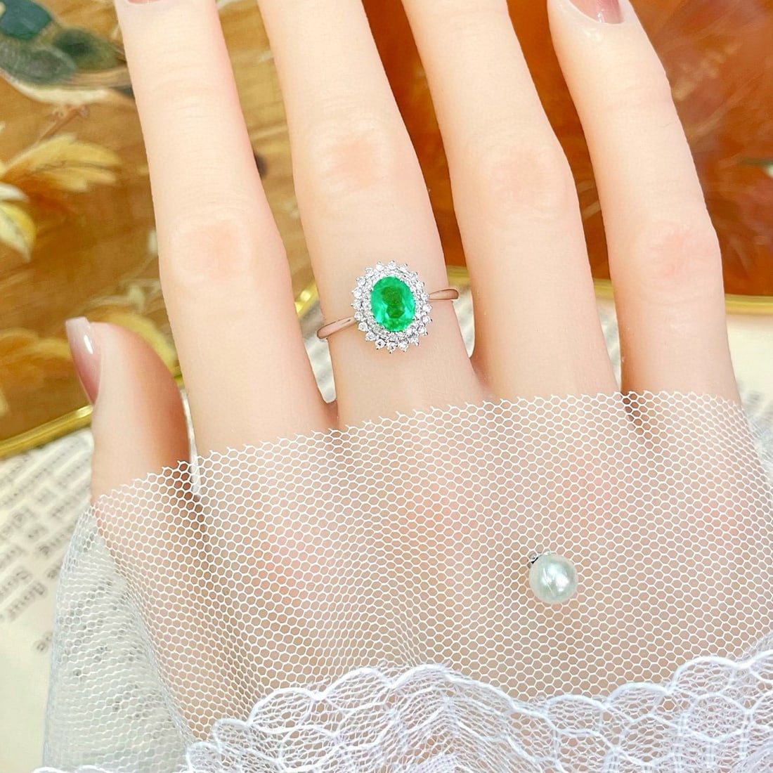 14k Gold 0.89 Ctw Natural Emerald & Diamond Ring - 4