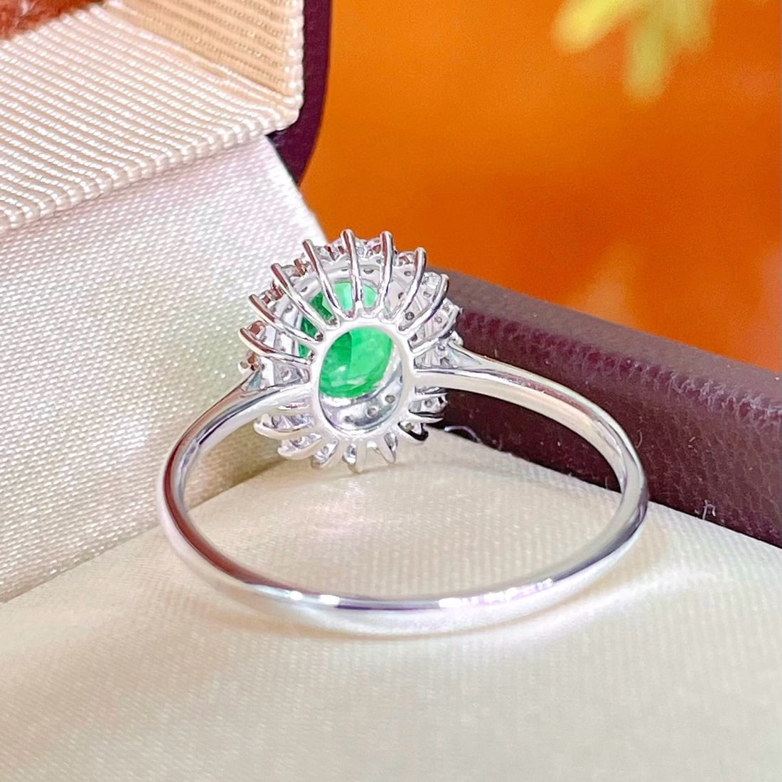 14k Gold 0.89 Ctw Natural Emerald & Diamond Ring - 5