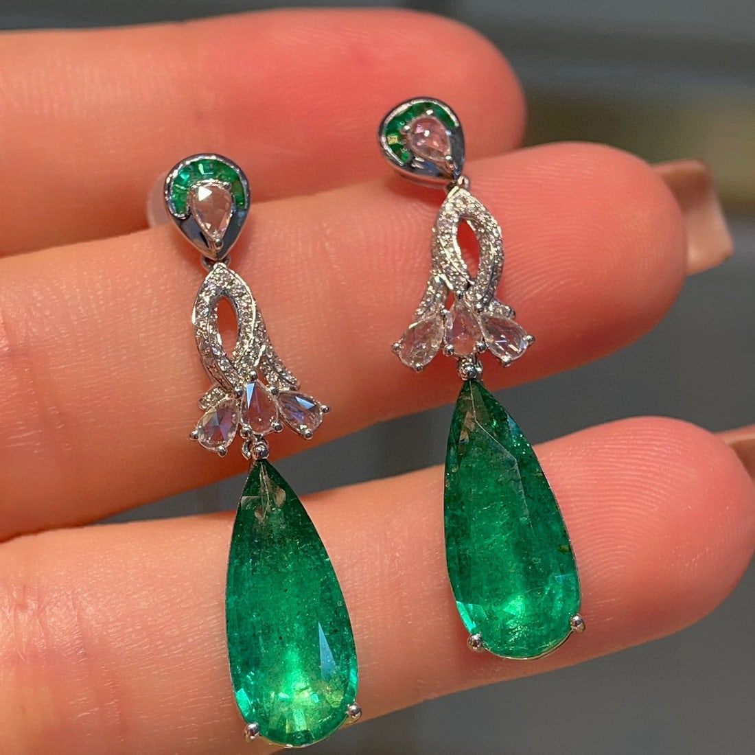 14k Gold 7.00 Ctw Vivid Green Natural Emerald & Diamond Earrings - 5