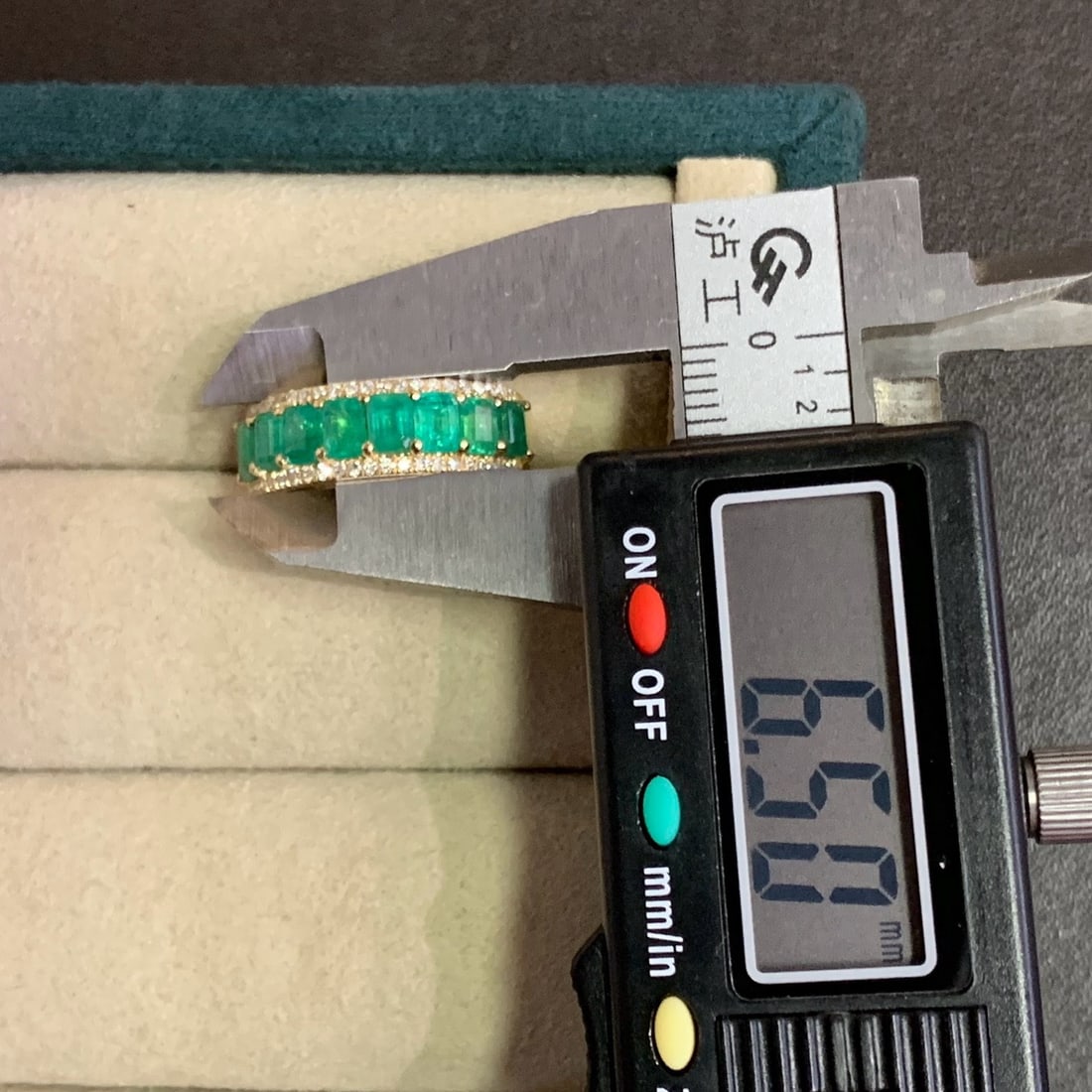 14k Gold 2.04 Ctw Natural Emerald & Diamond Ring - 5