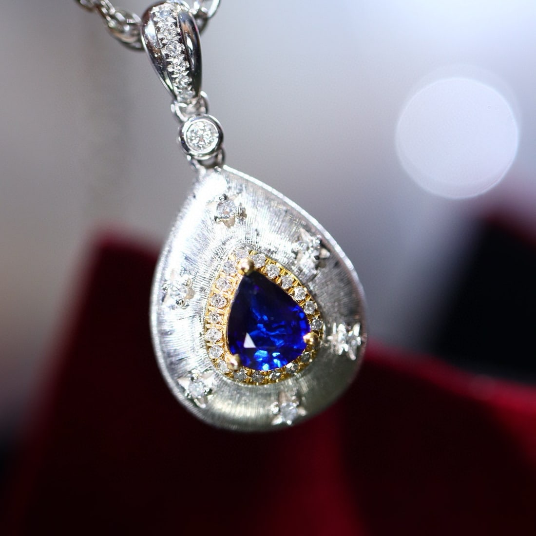 14k Gold 0.60 Ctw Natural Sapphire & Lab Grown Diamond Pendant( Without Chain ): Ref:230957072 // gold content:14k gold // main gemstone:sapphire // shape:pear // carat weight:0. 47ct // color:blue // treatment:natural // // adjacent gemstone 2 : lab grown diamond //