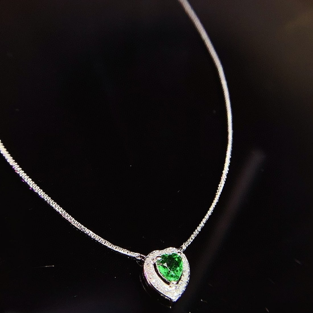 14k Gold 0.45 Ct Natural Tsavorite & Diamond Necklace - 5