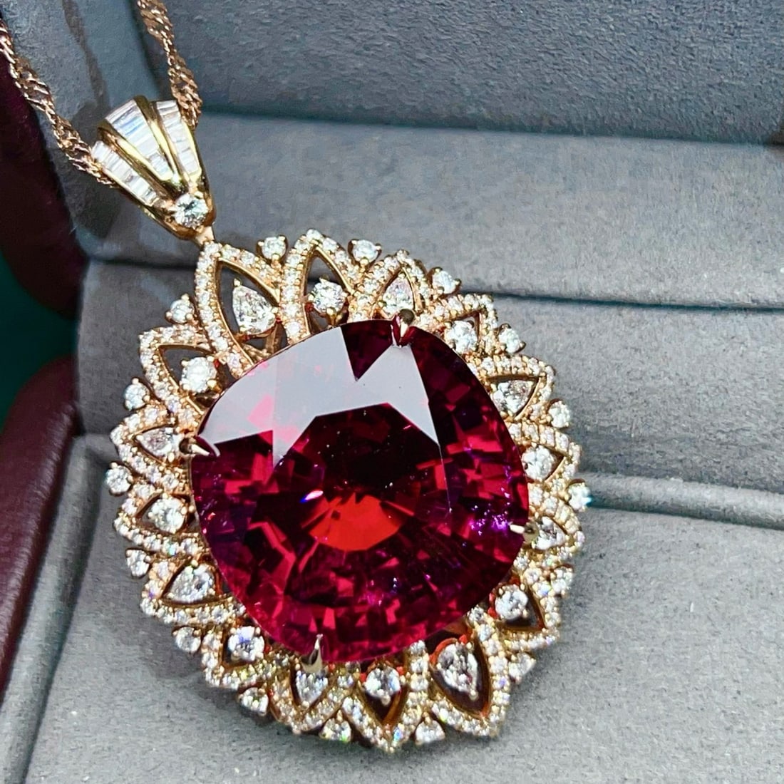 14k Gold 31.45 Ctw Natural Tourmaline & Diamond Pendant( Without Chain ) - 2