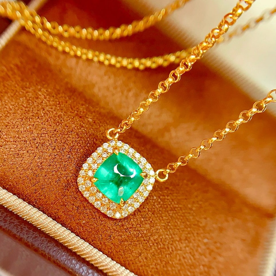 14k Gold 1.8 Ct Vivid Green Natural Emerald & Diamond Necklace - 5