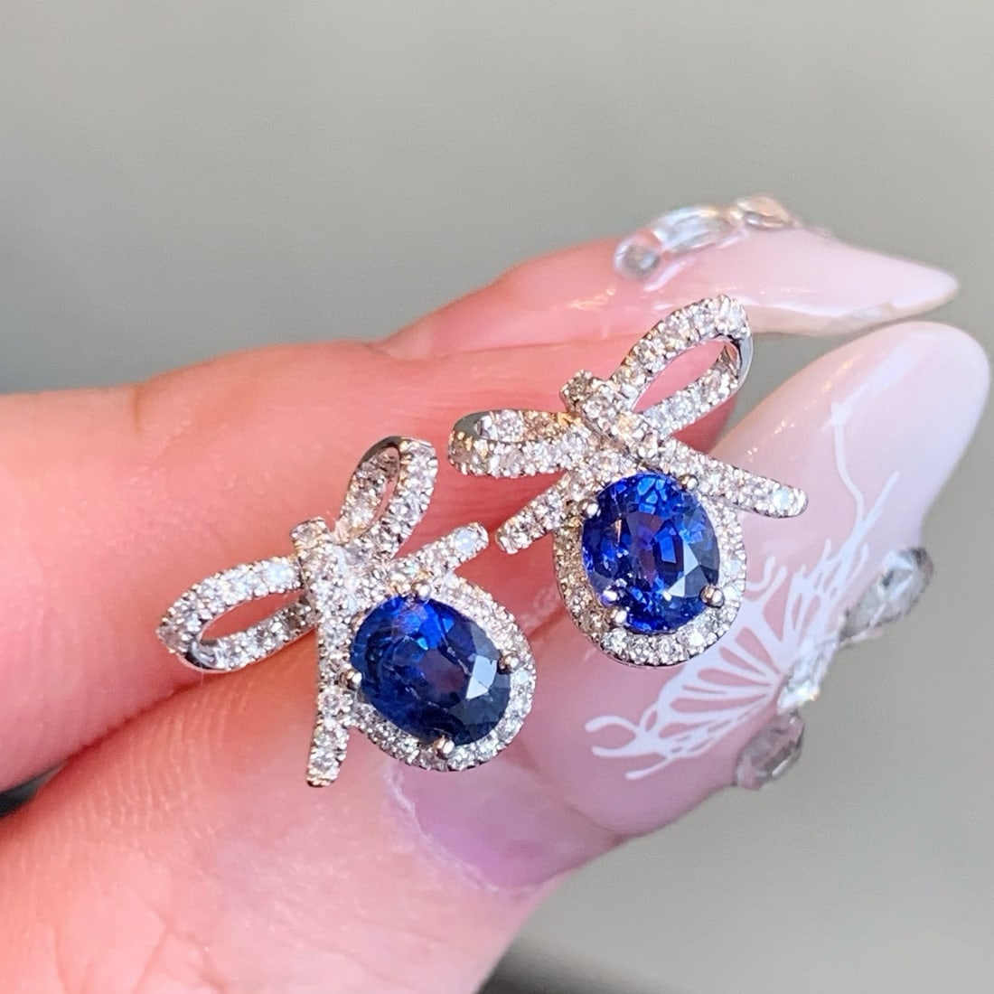 14k Gold 1.40 Ctw Vivid Blue Natural Sapphire & Diamond Earrings - 3