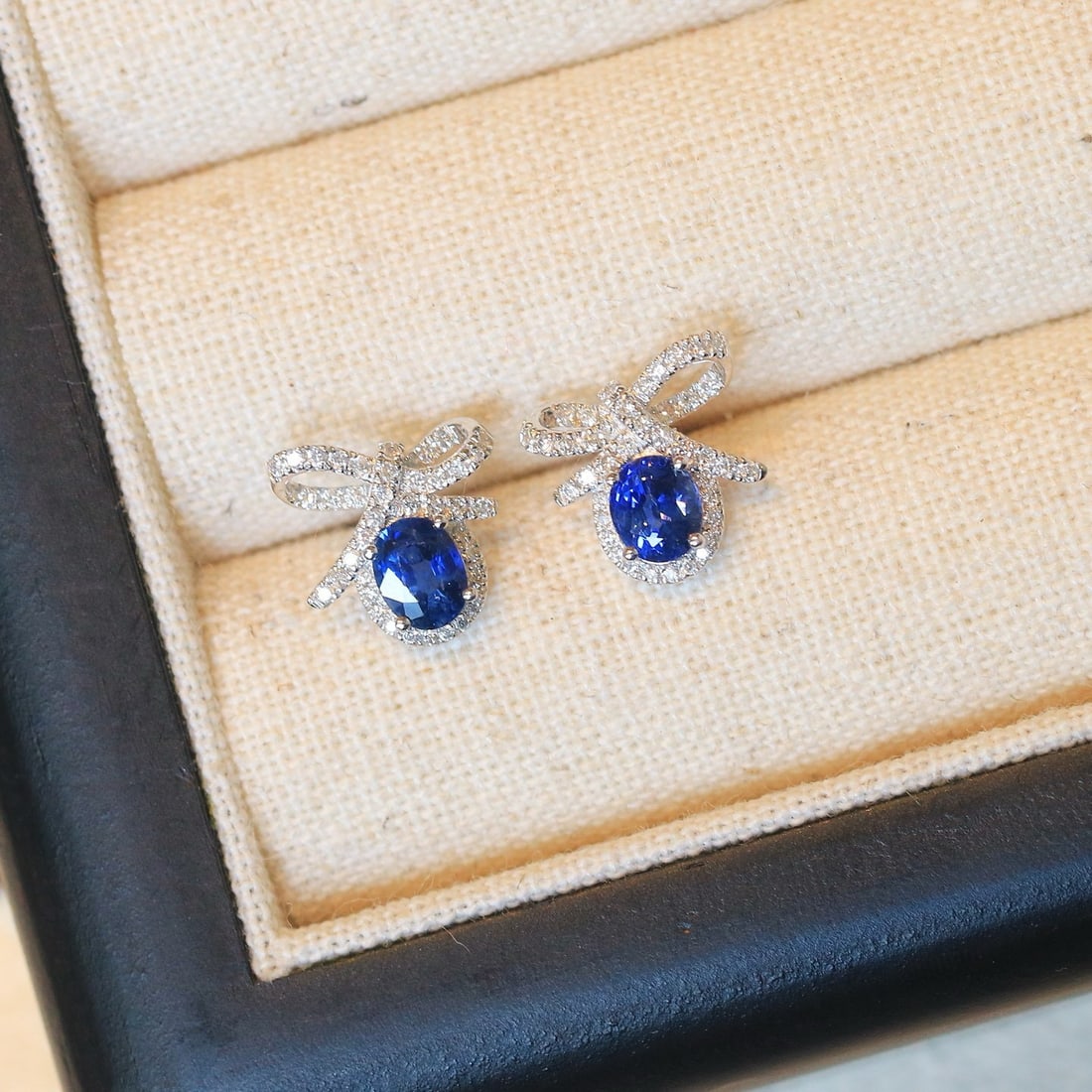 14k Gold 1.40 Ctw Vivid Blue Natural Sapphire & Diamond Earrings - 6