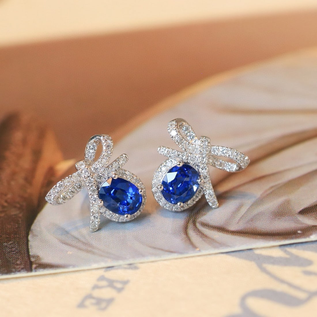 14k Gold 1.40 Ctw Vivid Blue Natural Sapphire & Diamond Earrings - 7