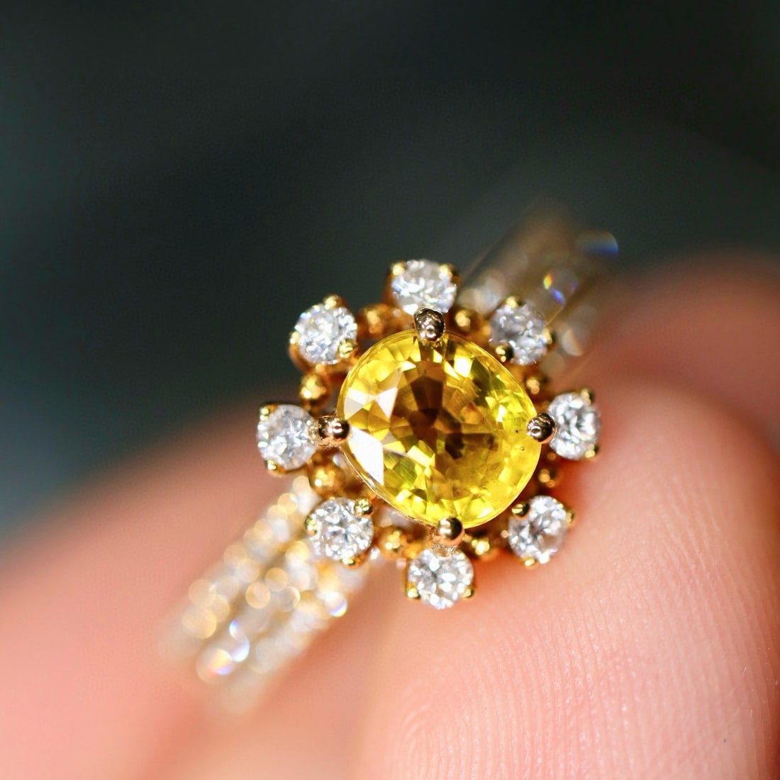 14k Gold 1.27 Ctw Natural Sapphire & Diamond Ring: Ref:230957102 // gold content:14k gold // ring size:7. 25us // // main gemstone:sapphire // shape:oval // carat weight:0. 81ct // color:yellow // treatment:natural // // adjacent gemstone 2 : diamond