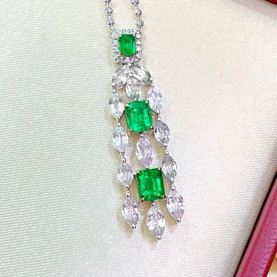 14k Gold 3.2 Ctw Vivid Green Natural Emerald & Sapphire Pendant( Without Chain ) - 2