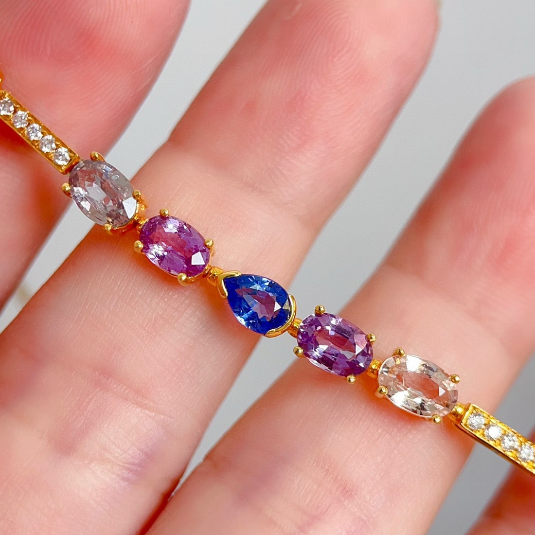 14k Gold 3.88 Ctw Natural Sapphire & Diamond Bracelet (1 of 9)