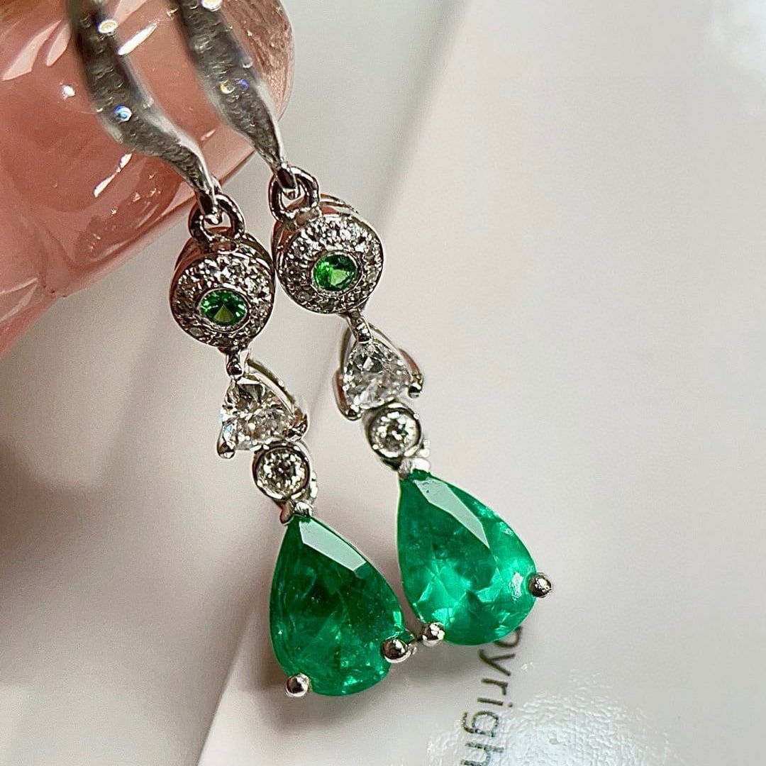 14k Gold 1.22 Ctw Natural Emerald & Diamond Earrings - 6