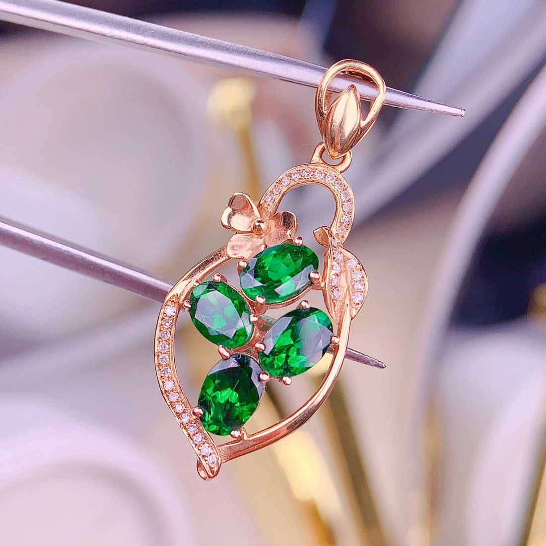 14k Gold 3 Ct Vivid Green Natural Tsavorite & Diamond Pendant( Without Chain ) - 7