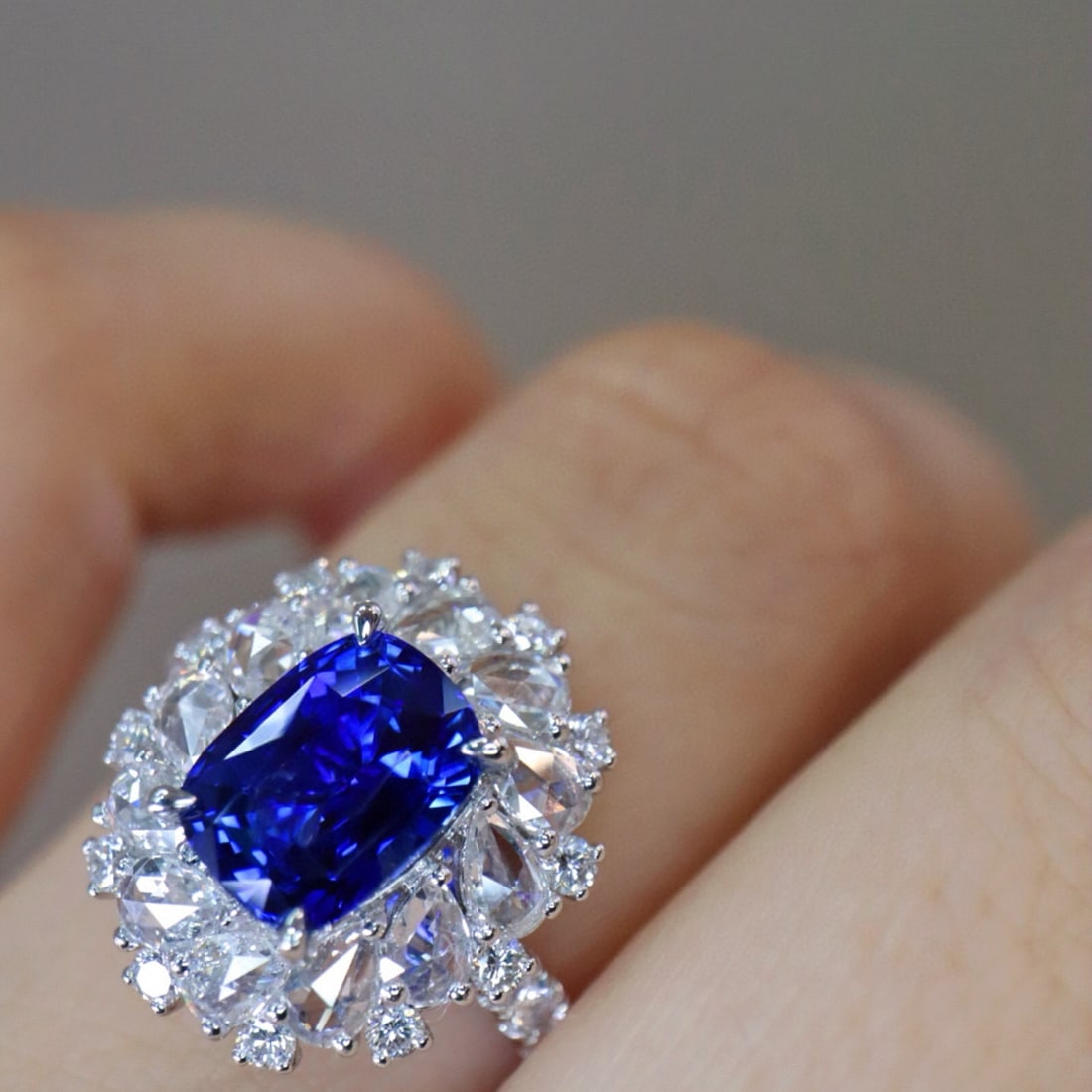 14k Gold 2.98 Ctw Natural Sapphire & Diamond Ring - 6