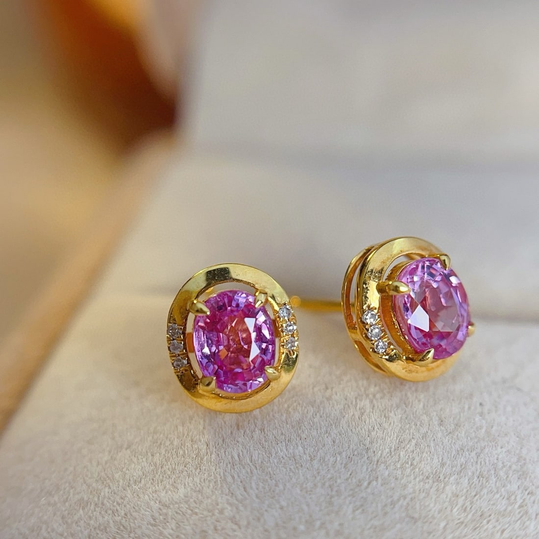 14k Gold 1.00 Ct Natural Padparadscha Sapphire & Diamond Earrings - 2