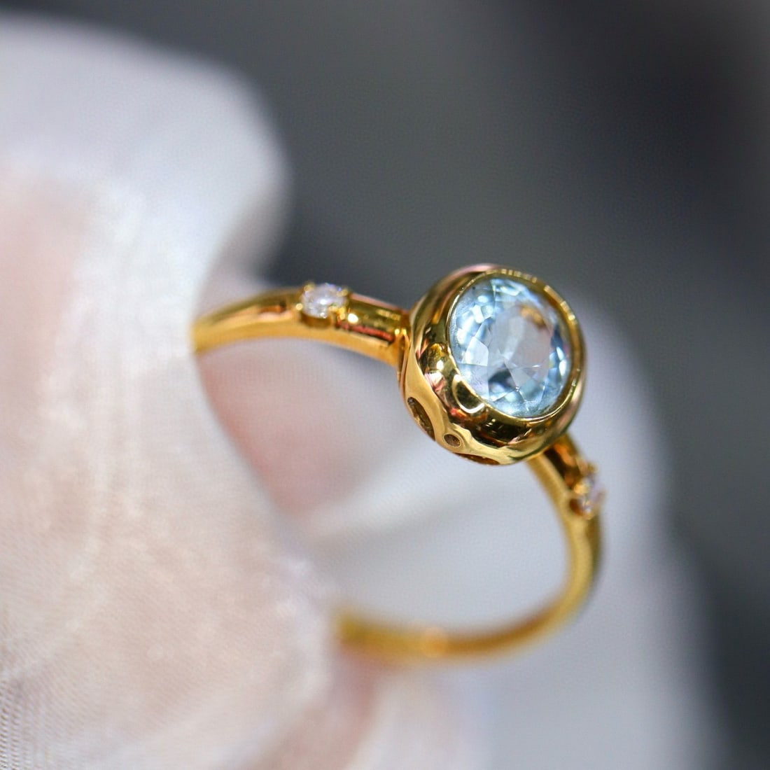 14k Gold 0.74 Ctw Natural Aquamarine & Diamond Ring - 5