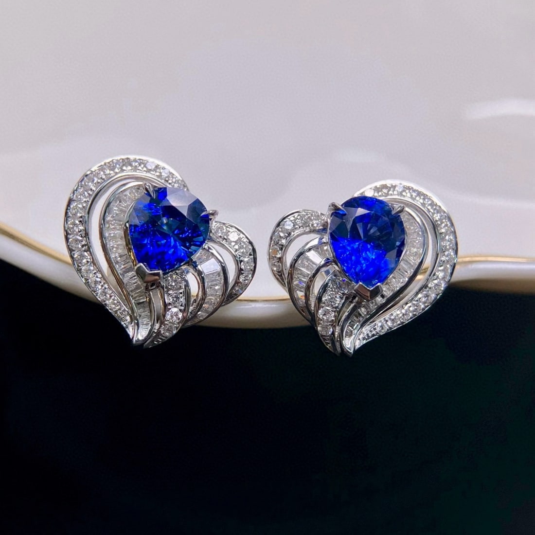 14k Gold 2.70 Ctw Natural Sapphire & Diamond Earrings - 4