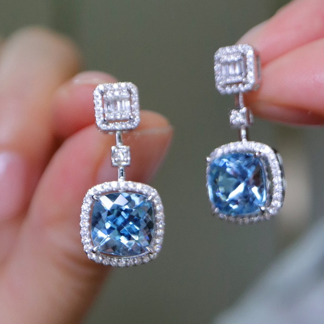 14k Gold 5.05 Ctw Natural Aquamarine & Diamond Earrings: Ref:230957209 // gold content:14k gold // main gemstone:aquamarine // shape:cushion // carat weight:4. 50ct // color:santa maria color // treatment:natural // // adjacent gemstone 2 : diamond // shape
