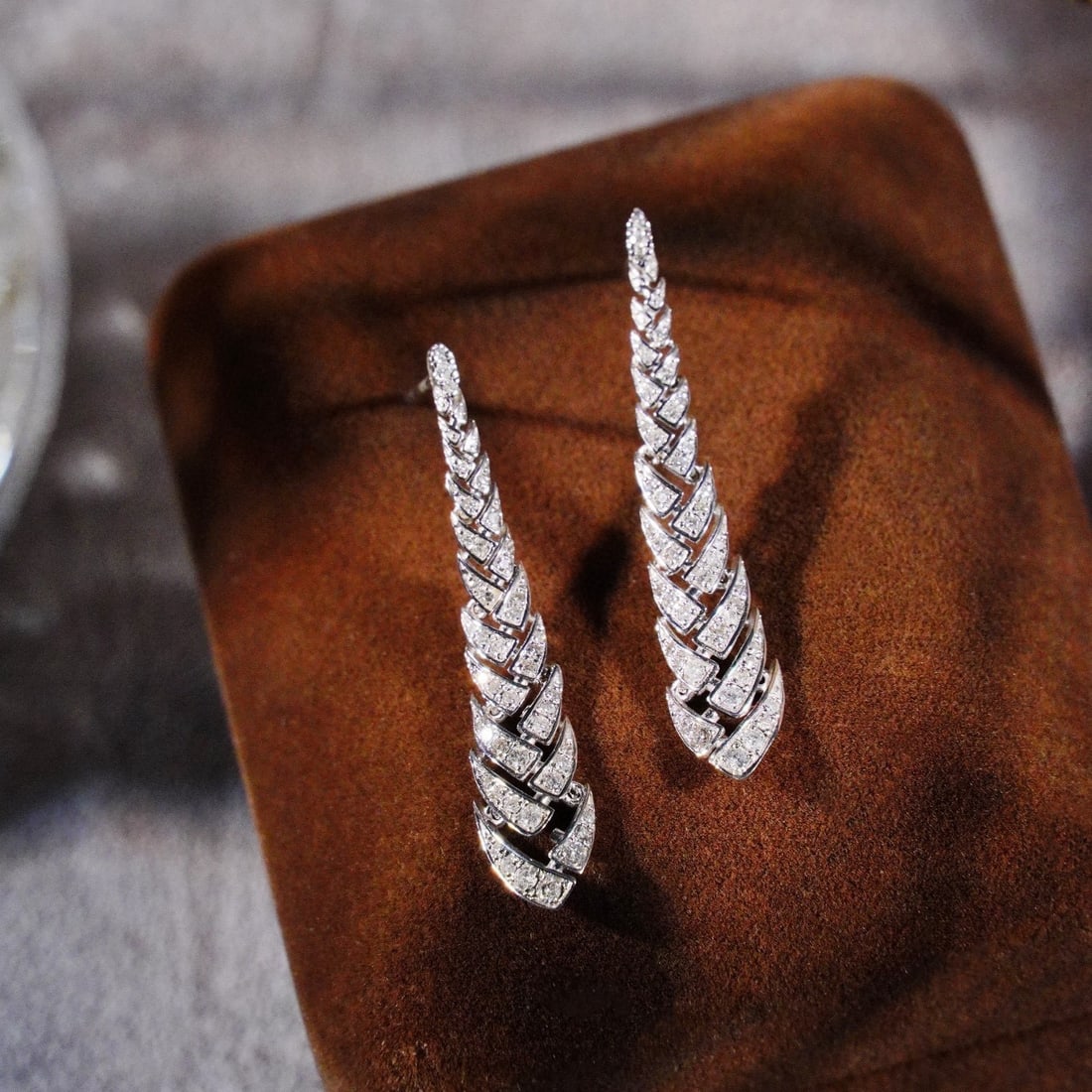 14k Gold 0.68 Ct Natural H Diamond Earrings: Ref:230957213 // gold content:14k gold // main gemstone:diamond // shape:round // carat weight:0. 68ct // clarity grade:vs-si // color:h // treatment:natural // cut grade:g // Condition: NewLow