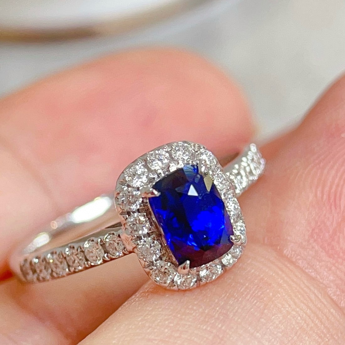 14k Gold 1.60 Ctw Natural Sapphire & Diamond Ring - 5