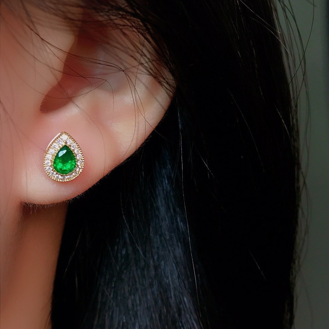 14k Gold 0.74 Ctw Vivid Green Natural Emerald & Diamond Earrings - 4