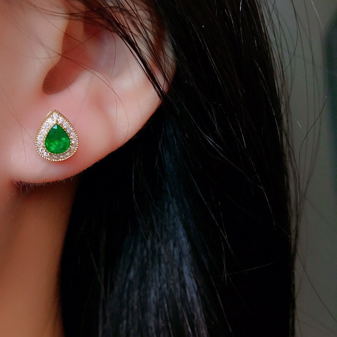 14k Gold 0.74 Ctw Vivid Green Natural Emerald & Diamond Earrings - 6