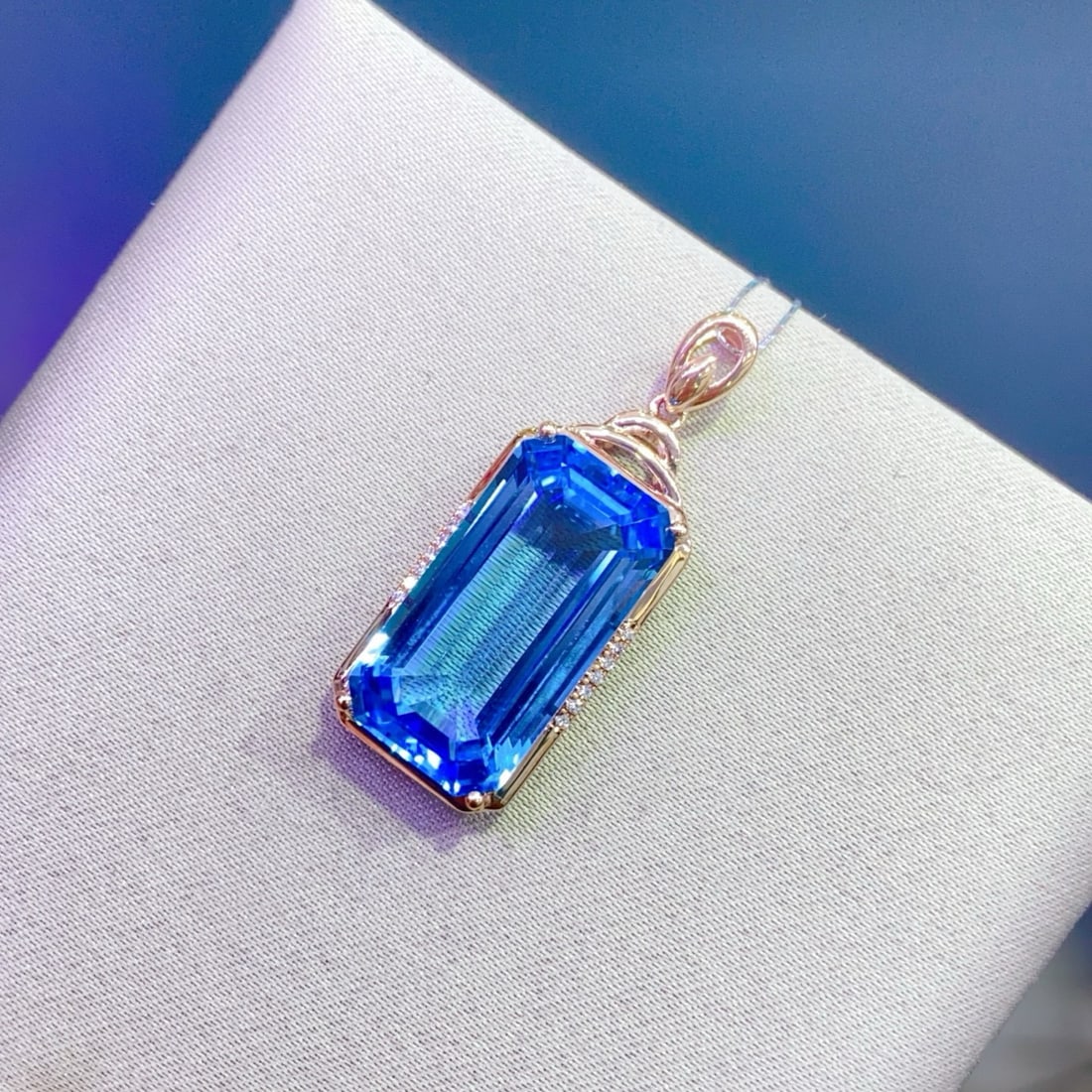 14k Gold 10.99 Ctw Natural Topaz & Diamond Pendant( Without Chain ) - 6