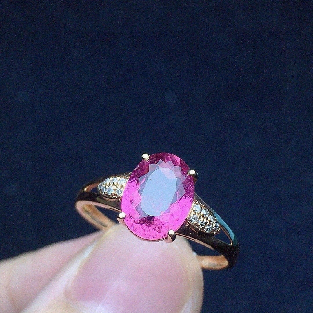 14k Gold 1.54 Ct Natural Tourmaline & Diamond Ring: Ref:230957230 // gold content:14k gold // ring size:7. 25us // // main gemstone:tourmaline // shape:oval // carat weight:1. 54ct // color:red // treatment:natural // // adjacent gemstone 2 :