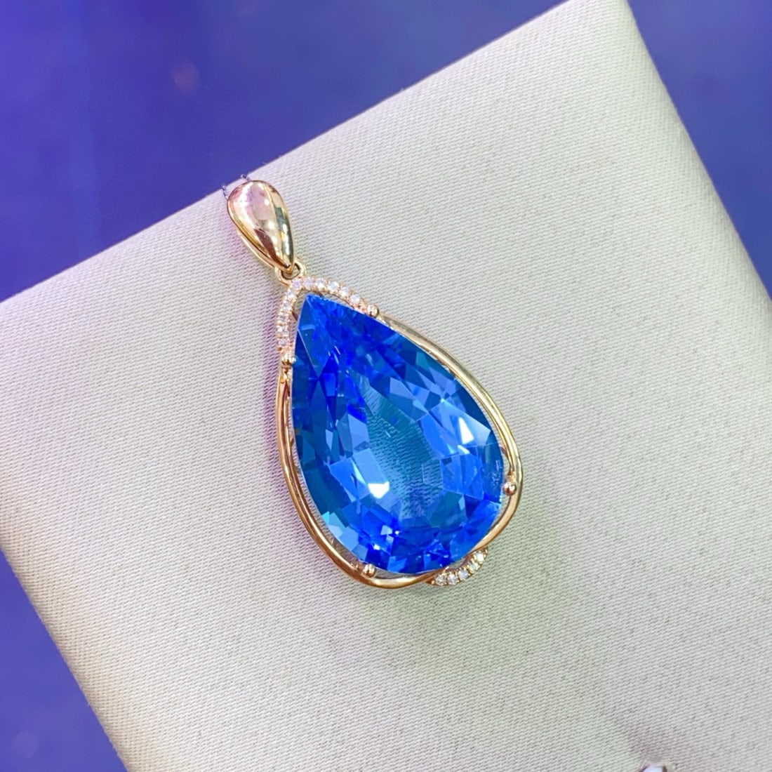 14k Gold 19.85 Ctw Natural Topaz & Diamond Pendant( Without Chain ) - 2