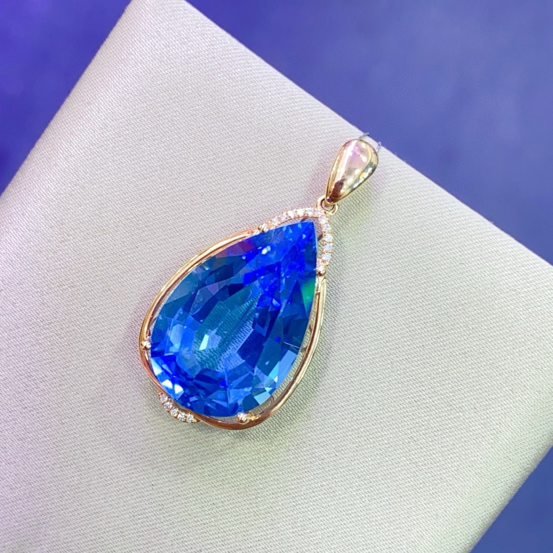 14k Gold 19.85 Ctw Natural Topaz & Diamond Pendant( Without Chain ) - 3