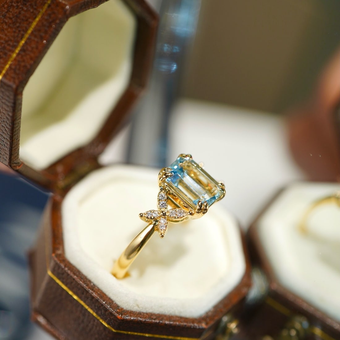 14k Gold 1.5 Ct Natural Aquamarine & Diamond Ring - 2