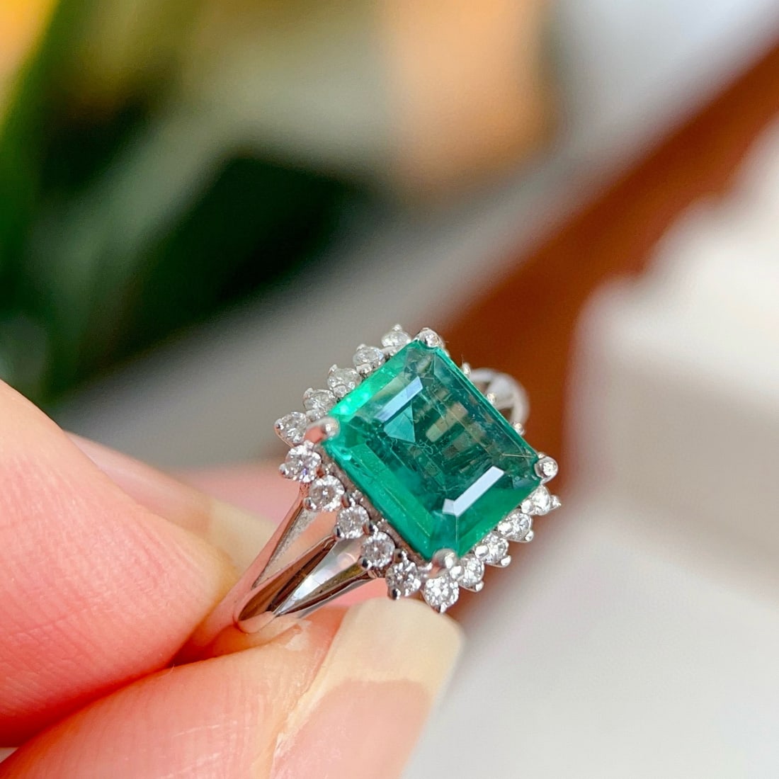 14k Gold 1.4 Ctw Natural Emerald & Diamond Ring - 2