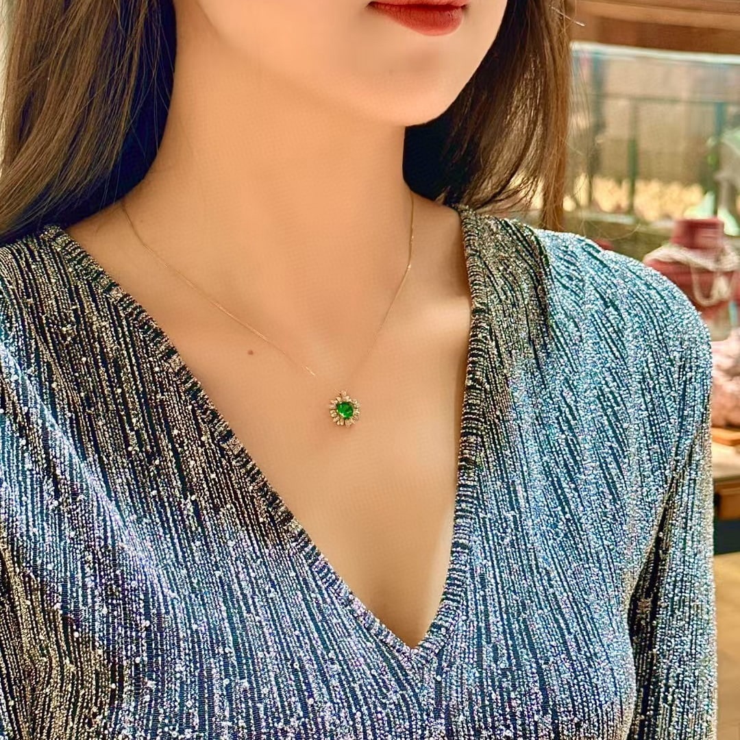 14k Gold 1.60 Ctw Natural Emerald & Diamond Pendant( Without Chain ) - 4