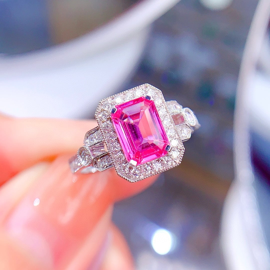 14k Gold 1.55 Ct Natural Padparadscha Sapphire & Diamond Ring: Ref:230957248 // gold content:14k gold // ring size:7. 25us // // main gemstone:padparadscha sapphire // shape:octagonal // carat weight:1. 55ct // color:orangish pink // treatment:natural // //