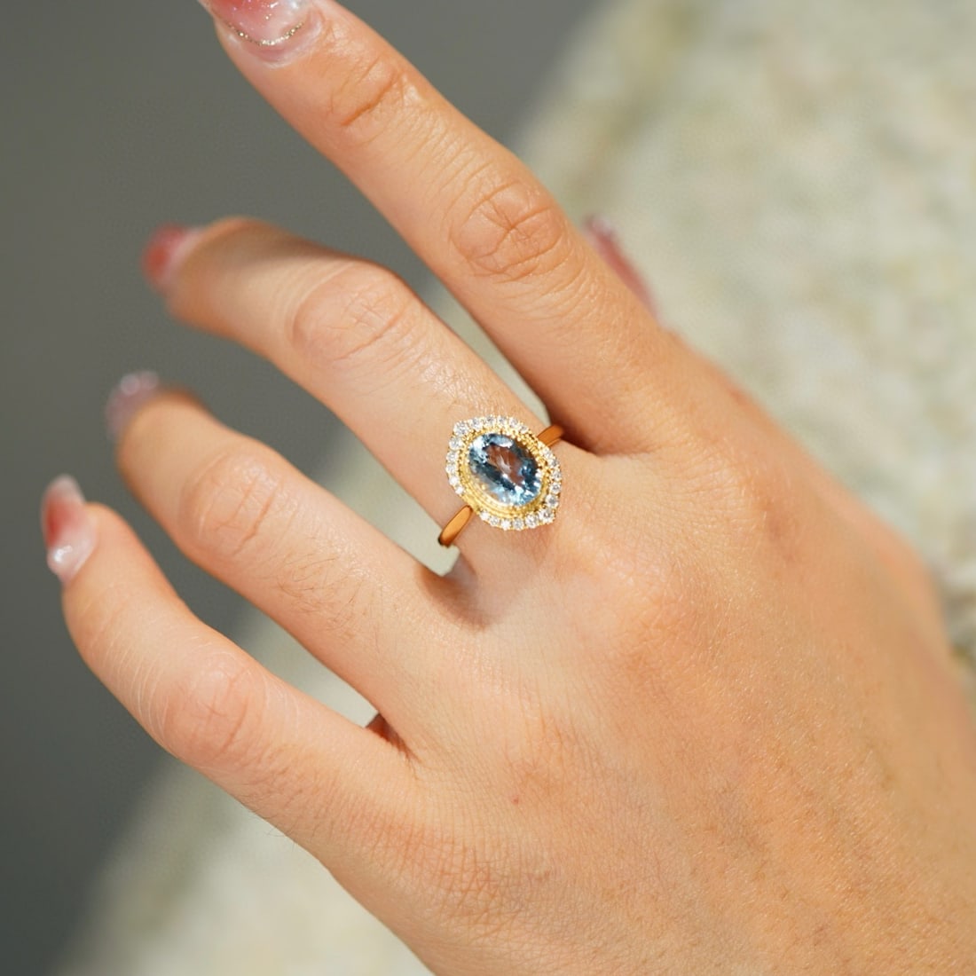 14k Gold 1.4 Ct Natural Aquamarine & Diamond Ring - 4