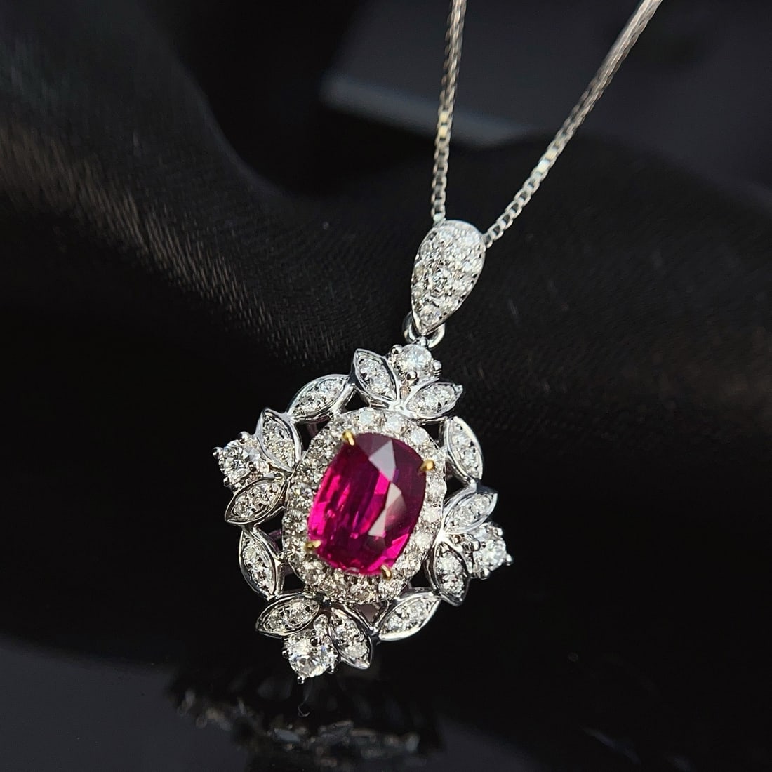 14k Gold 1.53 Ctw Natural Ruby & Diamond Pendant( Without Chain ) - 7