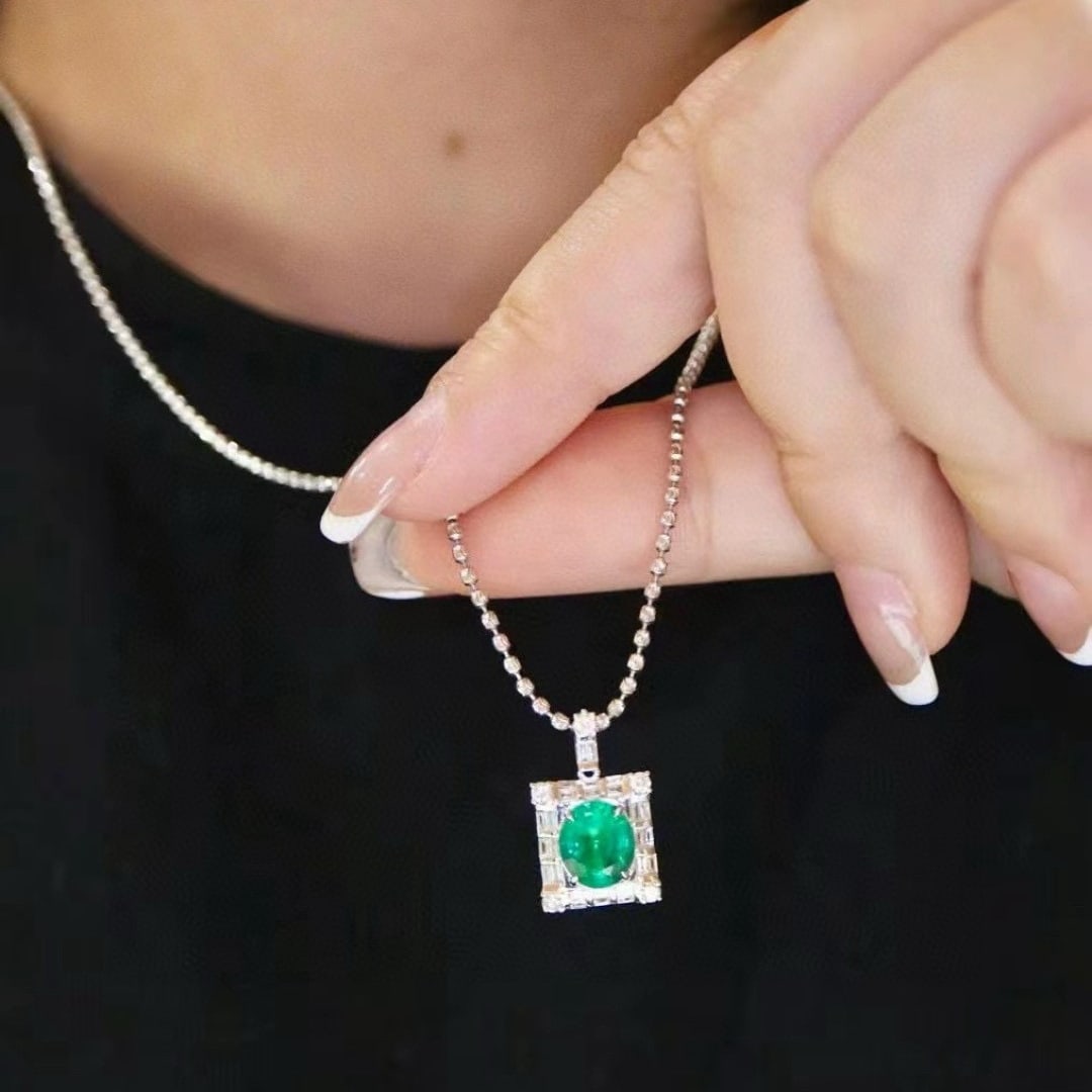 14k Gold 2.2 Ctw Vivid Green Natural Emerald & Diamond Pendant( Without Chain ) - 7