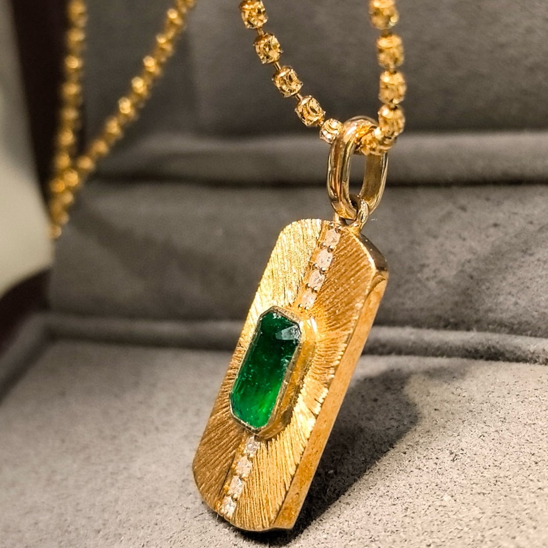 14k Gold 0.70 Ctw Vivid Green Natural Emerald & Diamond Pendant( Without Chain ) - 2