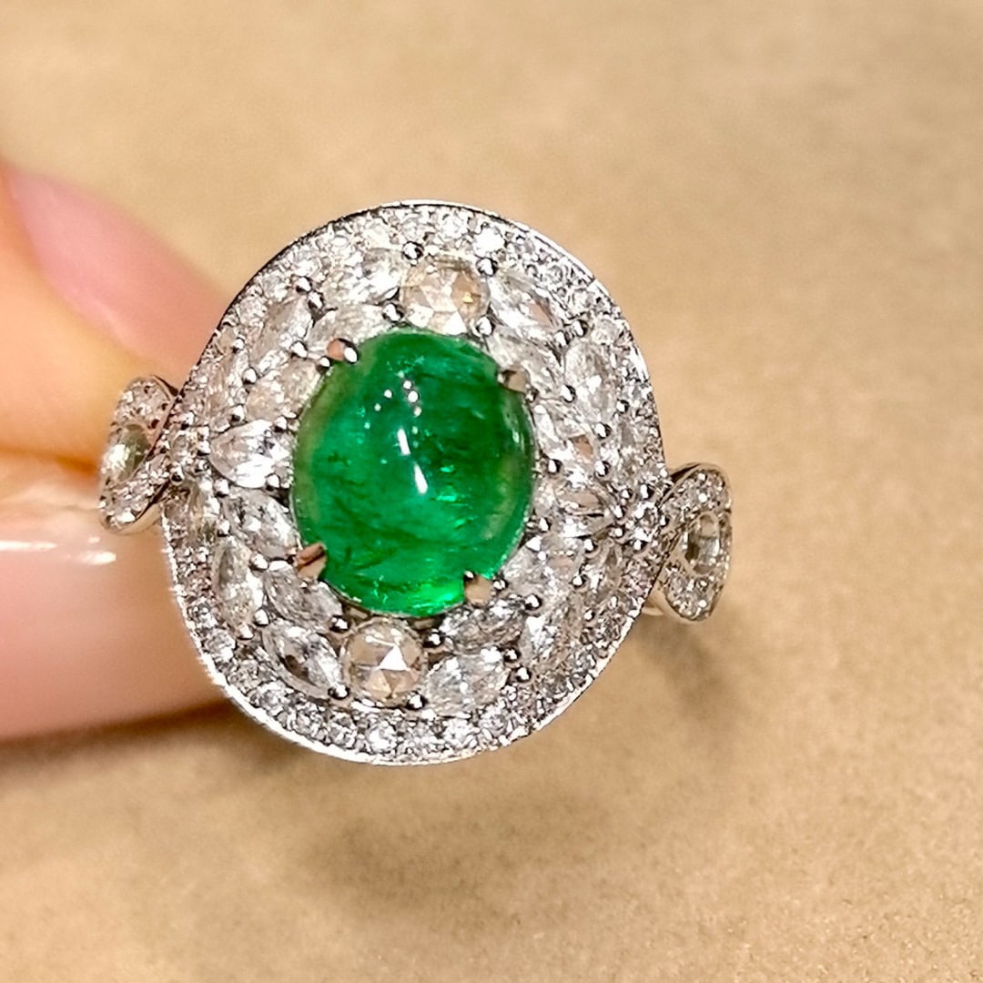 14k Gold 3.41 Ctw Vivid Green Natural Emerald & Diamond Ring: Ref:230958027 // gold content:14k gold // ring size:7. 25us // // main gemstone:emerald // shape:oval // carat weight:2ct // color:vivid green // treatment:natural // // adjacent gemstone 2 : diamond