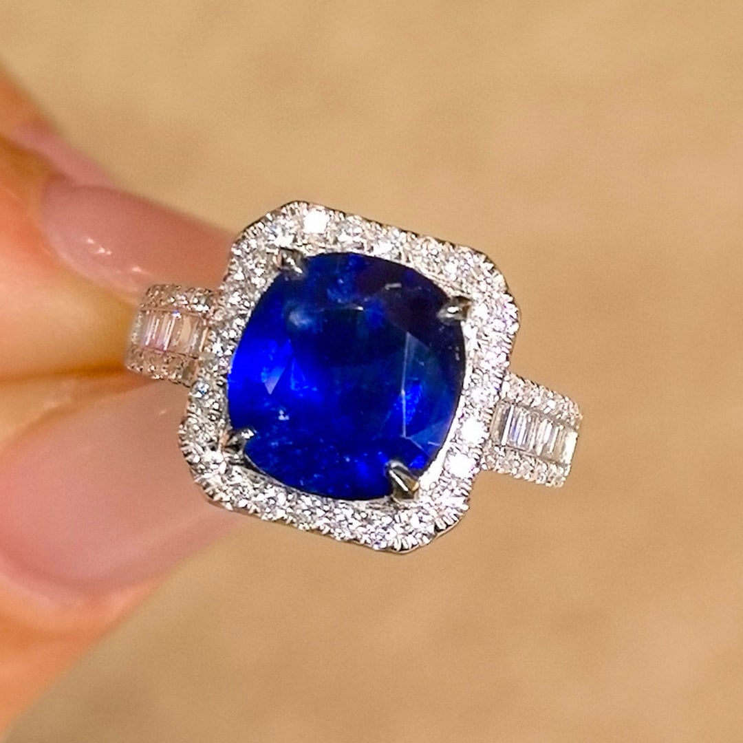 14k Gold 4.64 Ctw Natural Sapphire & Diamond Ring - 2