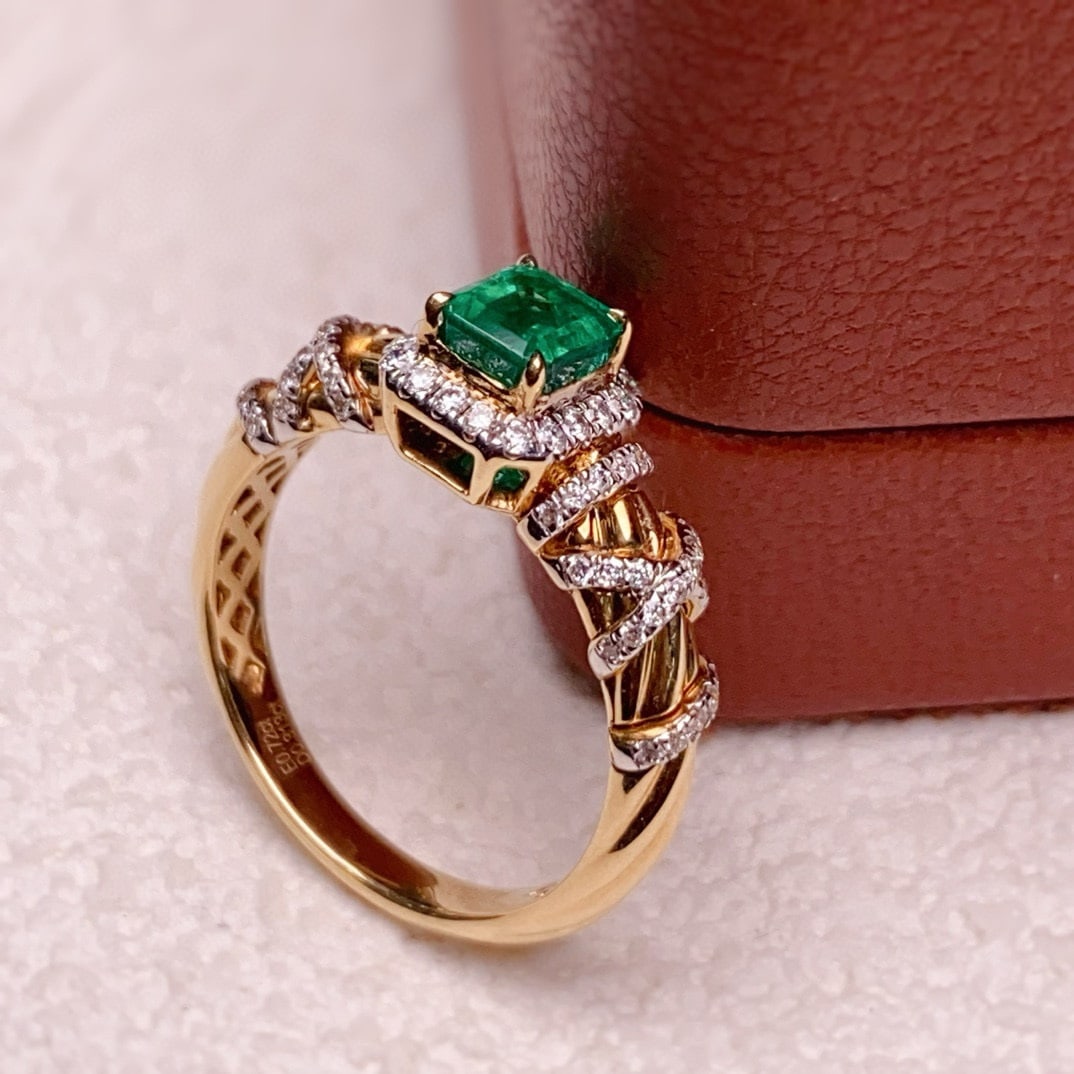 14k Gold 1.03 Ctw Natural Emerald & Diamond Ring - 4