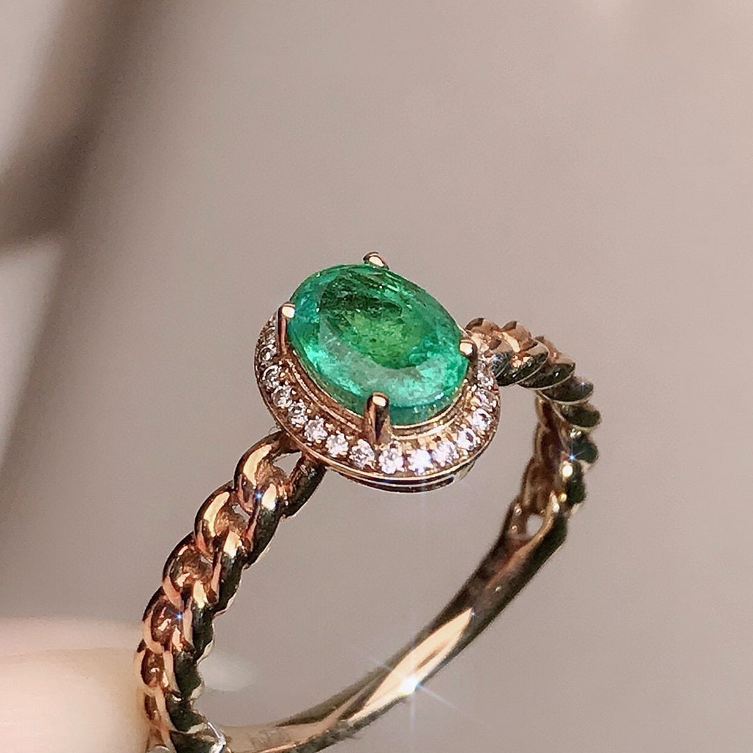 14k Gold 0.85 Ctw Natural Emerald & Diamond Ring - 4