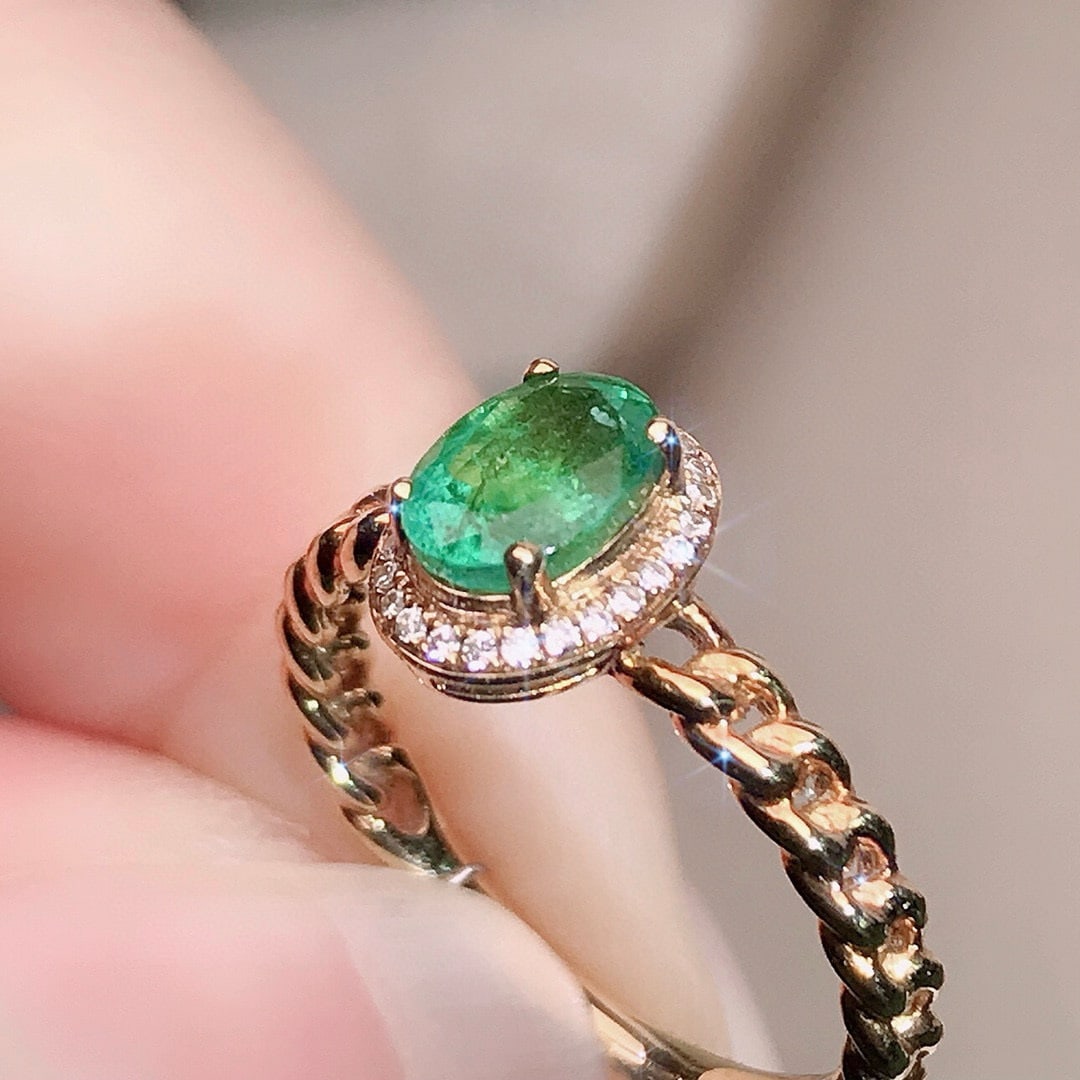 14k Gold 0.85 Ctw Natural Emerald & Diamond Ring - 5