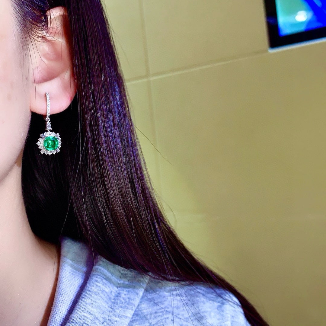 14k Gold 3.96 Ctw Vivid Green Natural Emerald & Diamond Earrings - 5