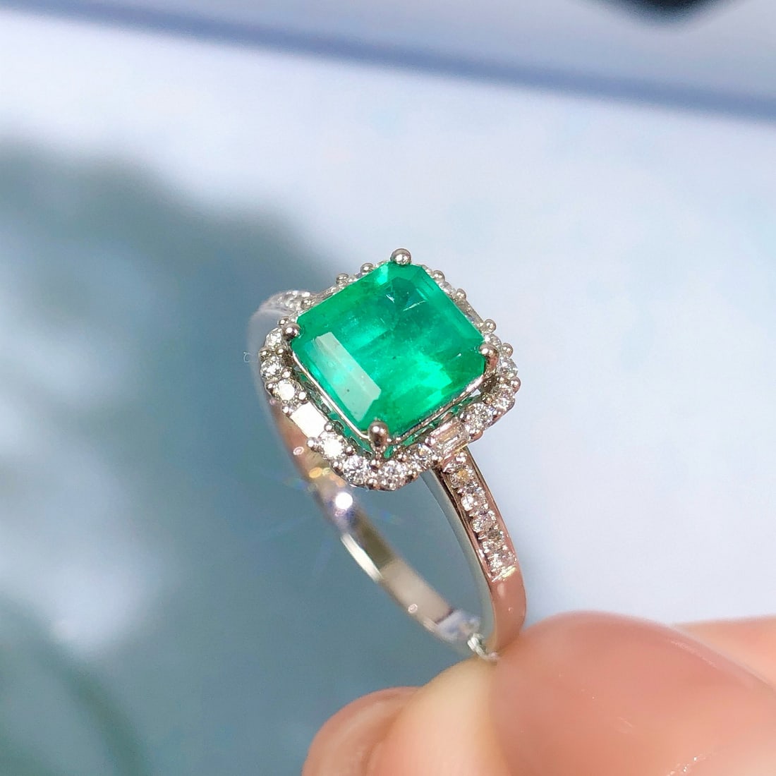 14k Gold 1.33 Ctw Natural Emerald & Diamond Ring - 2